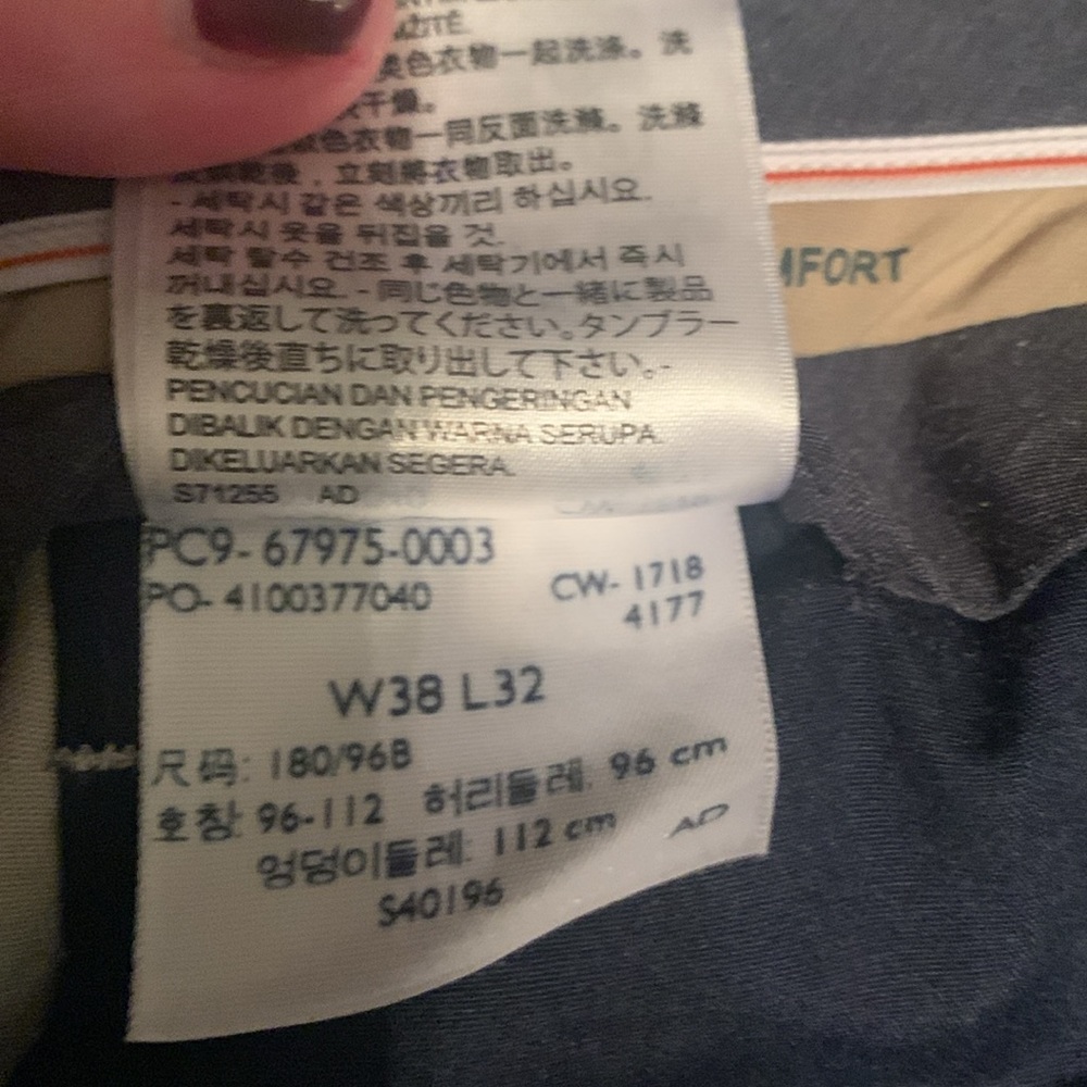 Men’s Dockers size 38x32 - Picture 4 of 6